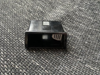 Popelník Subaru Legacy