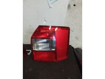 Prave zadní světlo Audi A4 b6 kombi