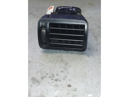 Pruduch ventilace Pravy passat b5 3B0 819 704 D 3B0819704D
