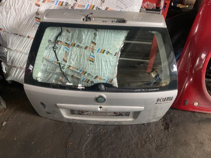 Páté dveře Škoda Octavia 1 Combi