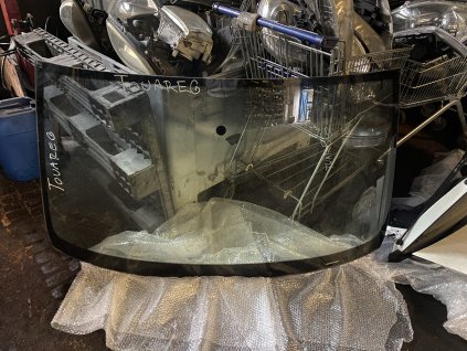 Čelní sklo VW Touareg