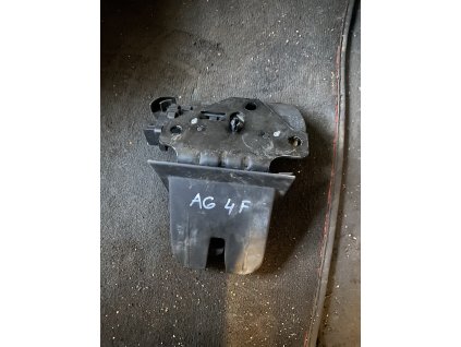 Zámek pátých dveří Audi A6 4F