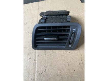 Průduch ventilace levý přední VW Passat B6 3C1 819 701 E 3C1819701E