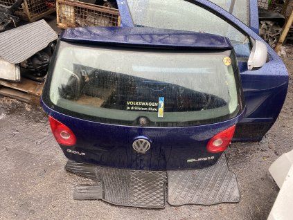 Páté dveře VW Golf V