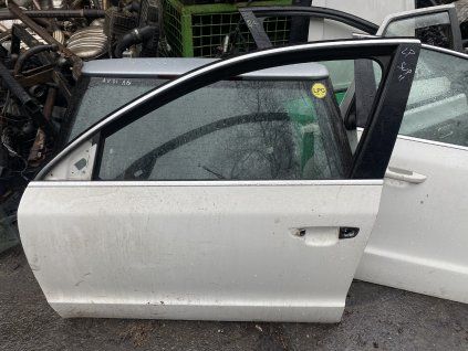 Dveře levé přední Škoda Superb 2