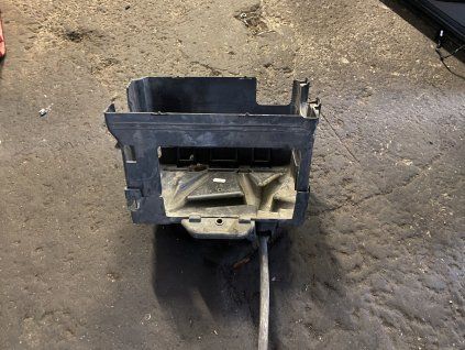 Držák autobaterie VW Polo