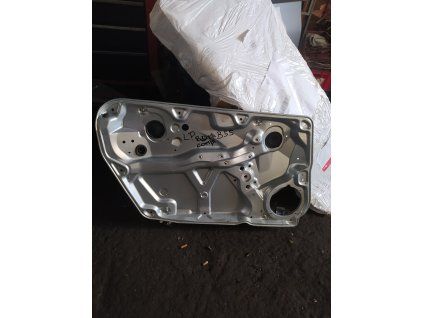 Levá přední stahovačka Passat B5.5 combi