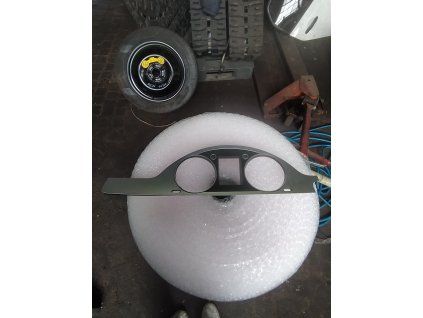 Rámeček budíku passat B6 3C8 858 366 F 3C8858366F