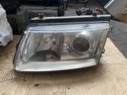 Přední světlo levé VW Passat B5