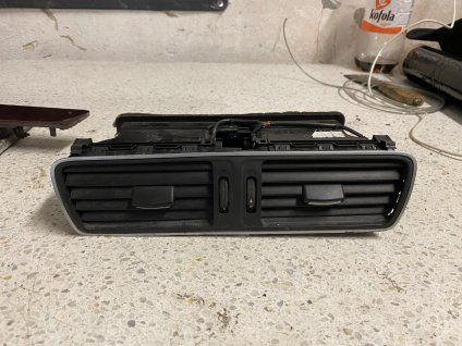 Středové průduchy ventilace Audi A4 B7