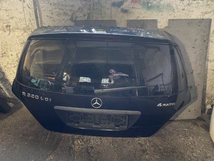 Páté dveře Mercedes R