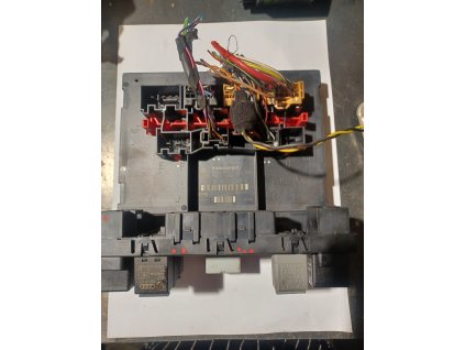 Gateway jednotka 3C8937049 - Diagnostická brána pro VW Passat B6/B7 CC