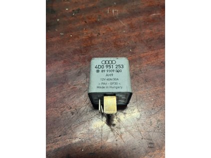 Relé 372 4D0 951 253, 4D0951253