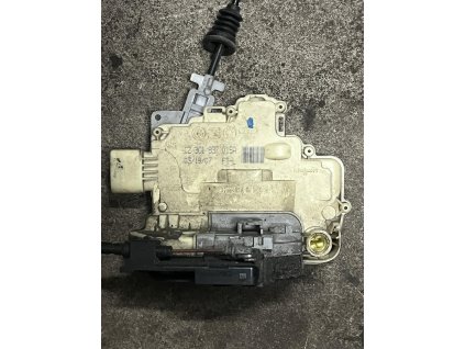 Zámek dveří LEVÝ PŘEDNÍ PASSAT B6  3C1 837 015 A, 3C1837015A