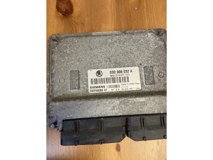 Ridici jednotka motoru 03D 906 032 A,03D906032A