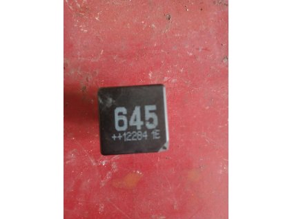 Relé 645