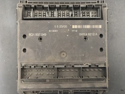 6Q1937049