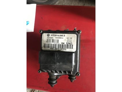 E46D91B6 D05E 4B20 887F F965F310D8E3