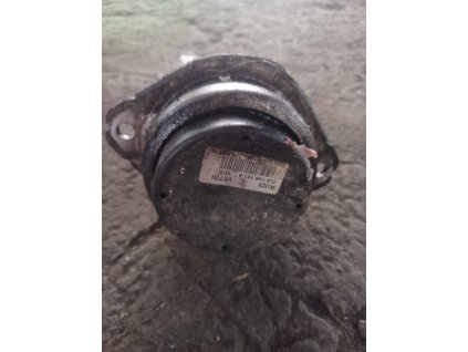Zavěšeni motoru Audi Q7 VW Touareg 7L8 199 131 A Zavěšení motoru Audi Q7 VW Touareg 7L8199131A