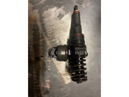 Vstřikovací jednotka vstřikovač VW Škoda Audi Seat 038 130 073 AJ Vstřikovací jednotka vstřikovač VW Audi Seat Škoda 038130073AJ