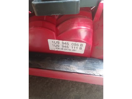 Levé zadní světlo Škoda Octavia 1 kombi 1U9 945 095 B 1U9 945 111 B Levé zadní světlo Škoda Octavia 1 1U9945095B 1U9946111B
