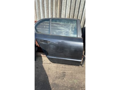 Pravé zadní dveře Škoda Superb2 liftback