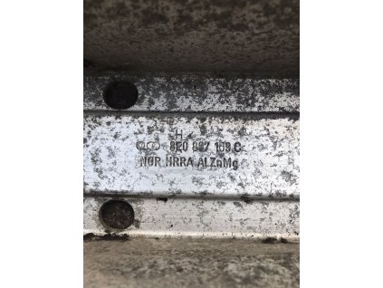 Výztuha předního nárazníku Audi A4 B6 8E0 807 109 C Výztuha předního nárazníku Audi A4 B6 8E0807109C
