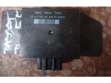 Komfortní jednotka 3B0959799 - Centrální řídicí jednotka komfortní elektroniky VW Passat B5