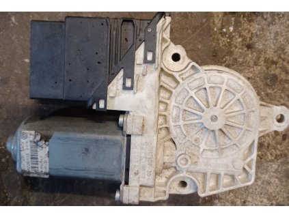 Motorek stahování oken 1K0 959 704 P 1K0959704P