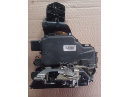 Zamek dveří  levy přední superb 1 passat b5 b5.5 3B1 837 015 Q 3B1837015Q