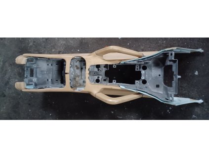 Středový panel Porsche Cayenne