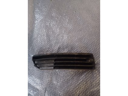 Krytka nárazníku prava Audi a4 b5 8D0 807 346 G 8D0807346G