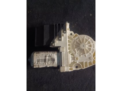 Motorek stahování oken 1K0 959 704 B 1K0959704B