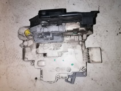 Zámek dveří levy Predni passat B6 3C1 837 015 A 3C1837015A