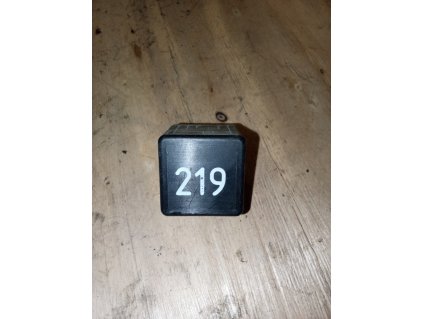 Relé 443 951 253 AA 443951253AA