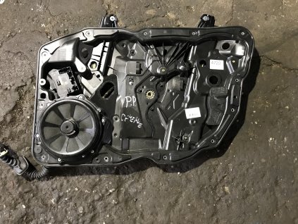 24411249 F16A 43D8 BA3D 020624060B1D