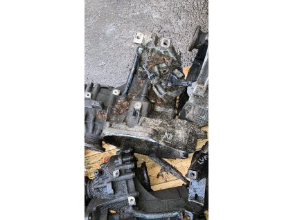 DQY 1.9tdi 66kw GOLF IV BORA AUDI A3 SEAT LEON SKODA OCTAVIA pasuje s kodem: (DQY DOY EUH EWX FBS FEM FMU EGR, EGS, EUH, JDH, EBJ) 1.9 TDI