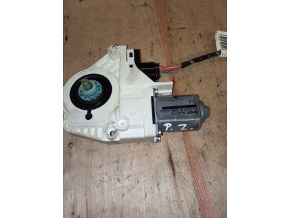 Motorek stahování oken pravý zadní Škoda Superb 2 8K0 959 812 8K0959812