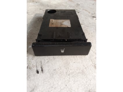 Držák na napoj VW Sharan 7M3 858 602  7M3858602