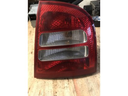 632BAE11 BCDB 47BB B9E8 8921113E200B