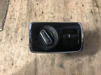 0B850EDA 5FB2 438A 8E2A 089C44E8F1E4