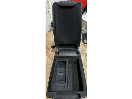 AUDI A6 4F 4F0864114 LOKETNÍ OPĚRKA STŘED AUDI A6 C6
