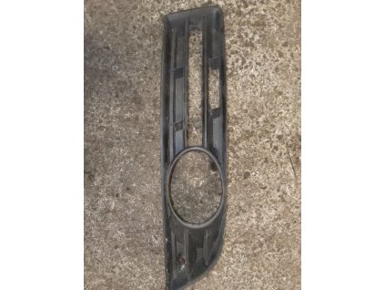 Mřížka nárazníku Prava passat b6 3C0 853 666 A 3C0853666A