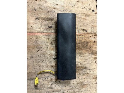 Škoda Superb 2 koleni airbag 3T1 880 841 3T1880841