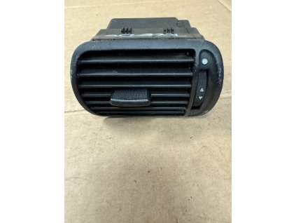 Průduch ventilace levý přední - strana řidiče Seat Leon 1M, Toledo 8L0820901
