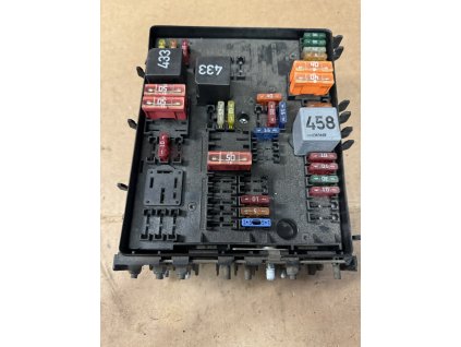 VW Touran pojišťovna skříň 1K0 937 804 b