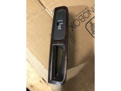 E4F21976 1611 4947 9EBD B22BE5639625