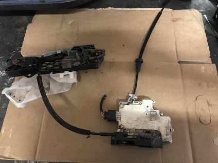 CAECB9A2 3291 4E66 B4DC 06A07952BB68