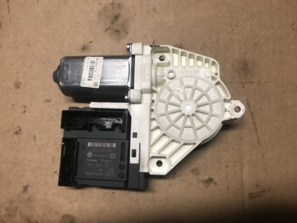 A0CE018E D121 48FF A210 FE76FDBF7EE7