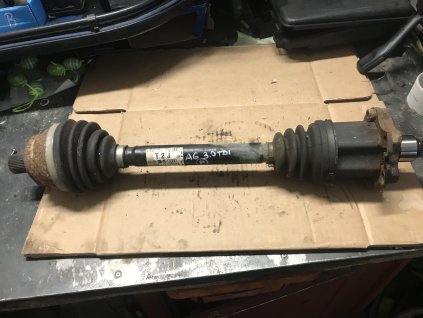 C7B7FEE9 02BE 48A8 BA2B AAF69D3FD613